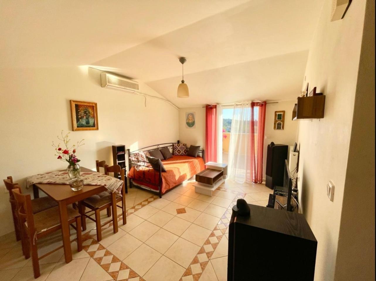 La Soffitta Di Bampina Apartman Perivóli Kültér fotó
