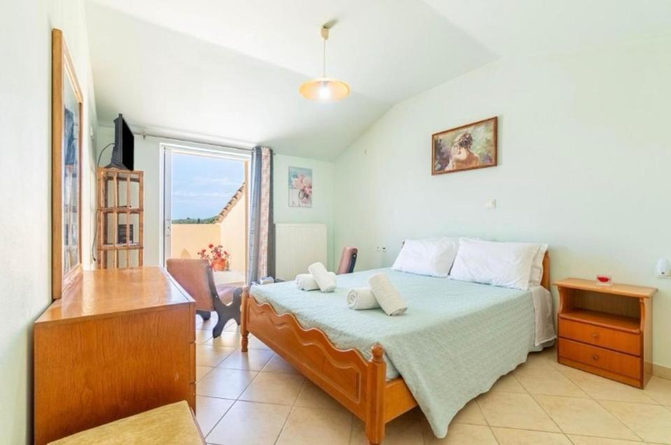 La Soffitta Di Bampina Apartman Perivóli Kültér fotó